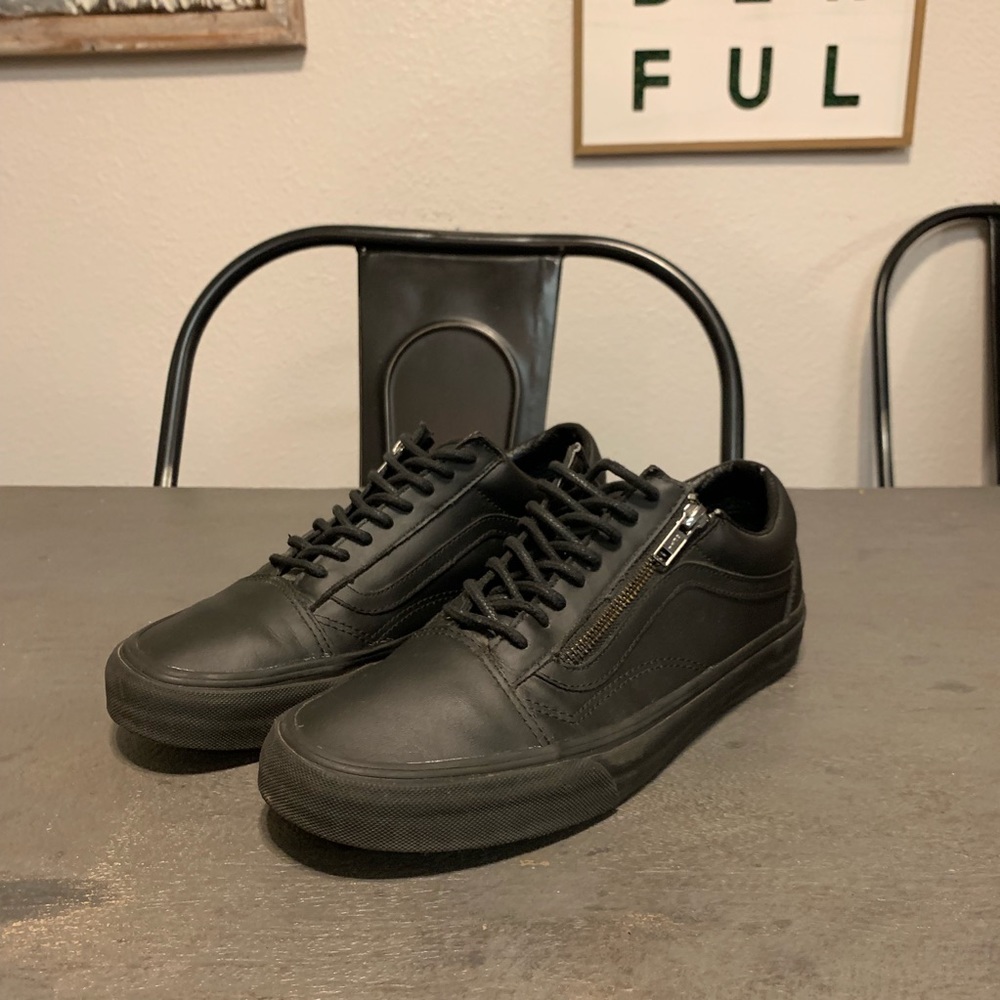 Vans men’s old skool zip. School